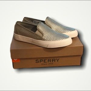 New Silver Platinum Sperry shoes memory foam NIB